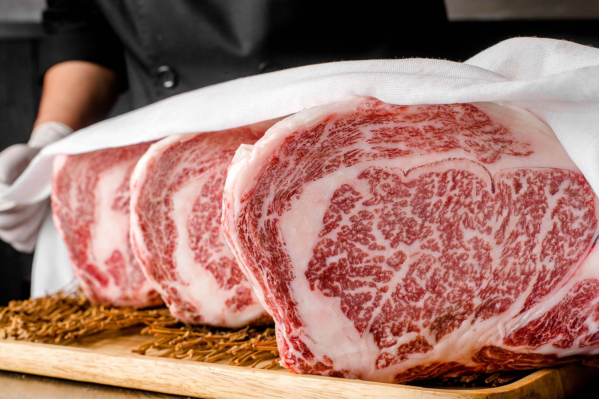 Black & Black | Rib Eye Steak